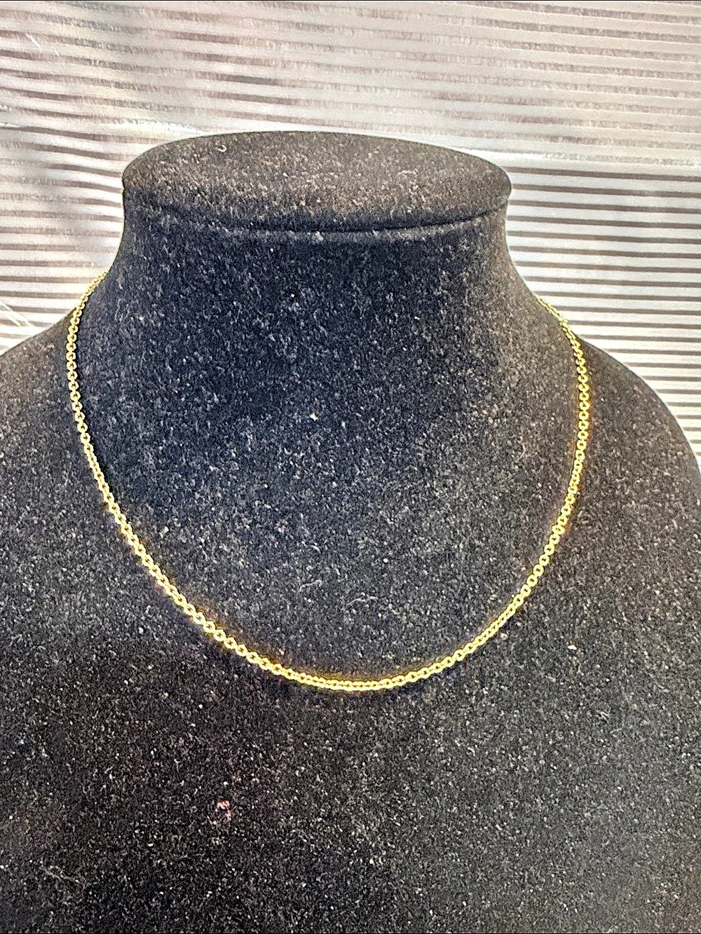 Gold-Tone Chain Necklace Like New